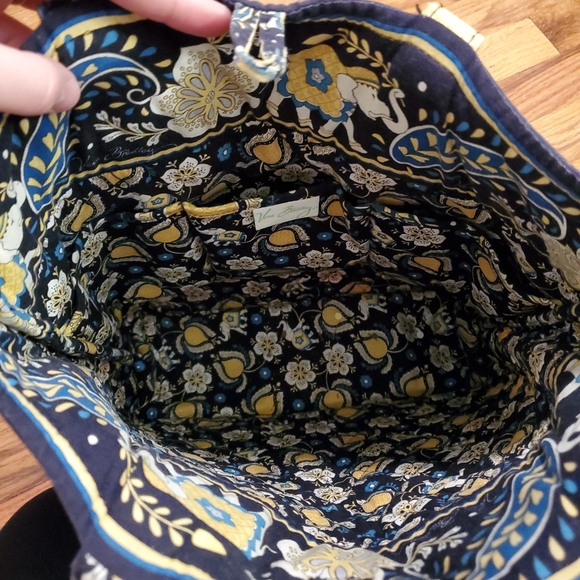 Vera bradley tote in retired Ellie Blue - Picture 7 of 8